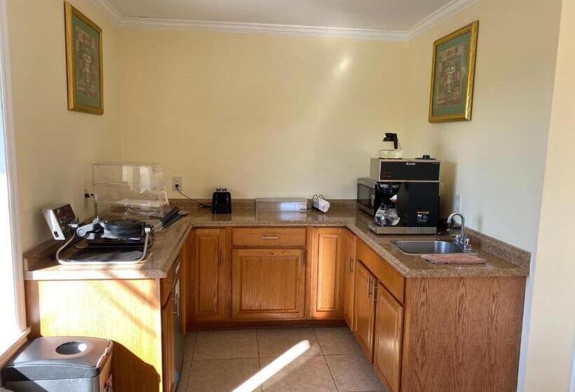 فندق Deluxe Inn Hardeeville