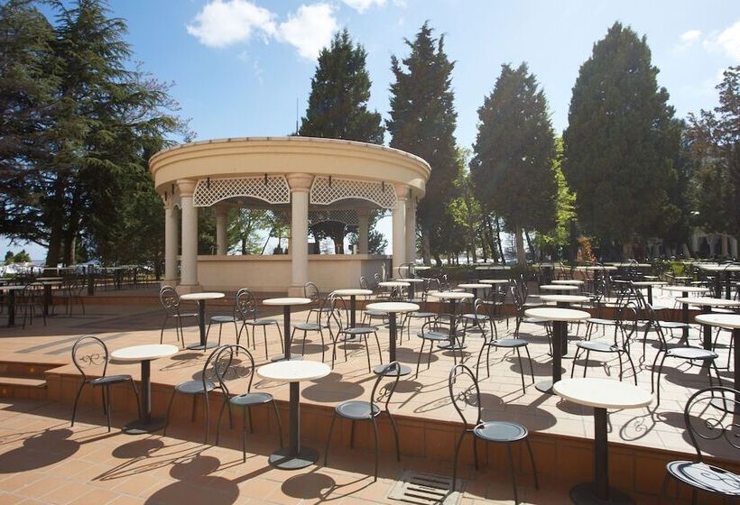 Отель Dreams Sunny Beach Resort & Spa