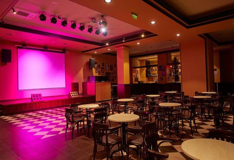 Отель Dreams Sunny Beach Resort & Spa