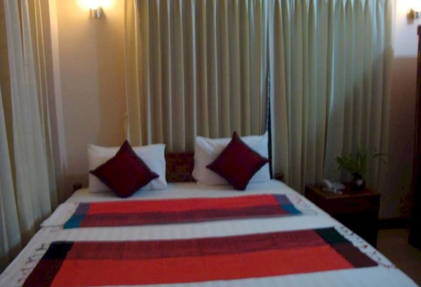 ホテル Emerald City