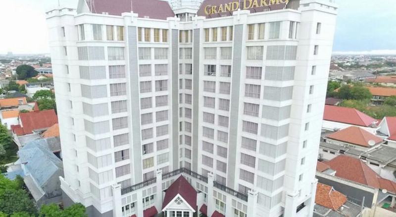 هتل Grand Darmo Suite By Amithya