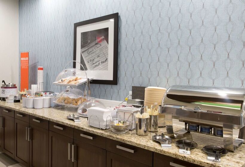 فندق Hampton Inn By Hilton Lloydminster