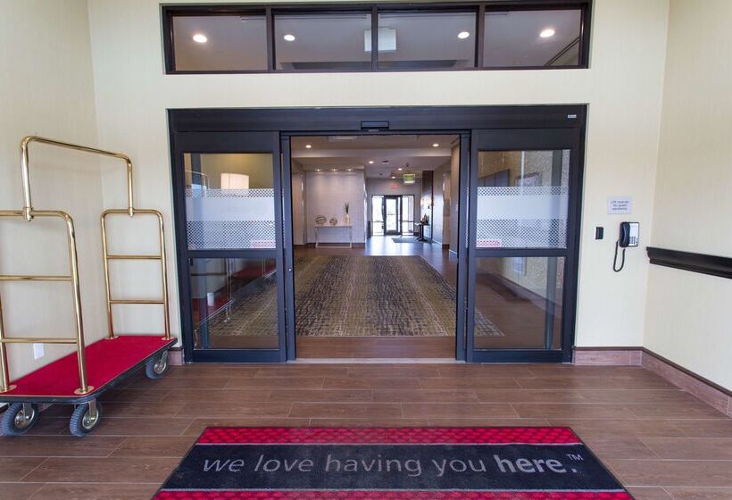 فندق Hampton Inn By Hilton Lloydminster