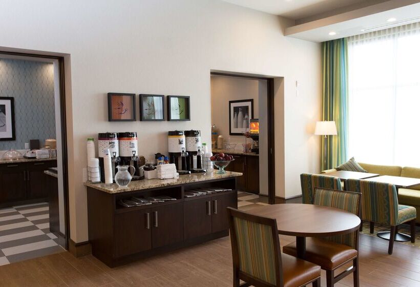 فندق Hampton Inn By Hilton Lloydminster