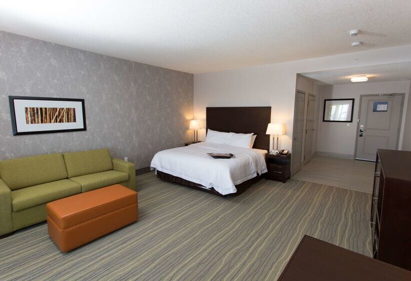 فندق Hampton Inn By Hilton Lloydminster
