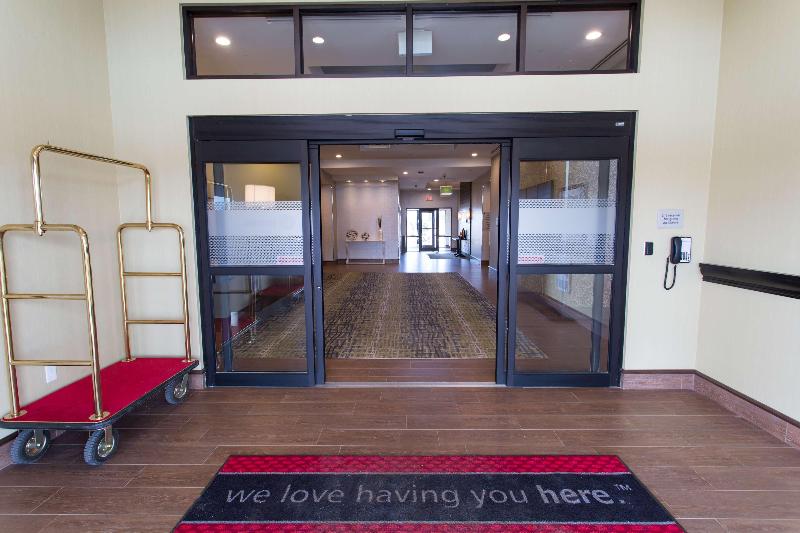 فندق Hampton Inn By Hilton Lloydminster