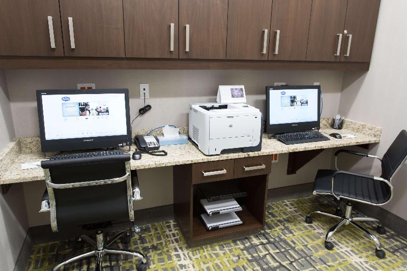 فندق Hampton Inn By Hilton Lloydminster