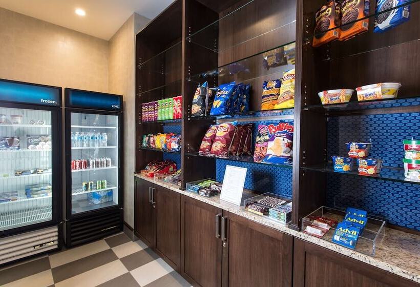 فندق Hampton Inn By Hilton Lloydminster