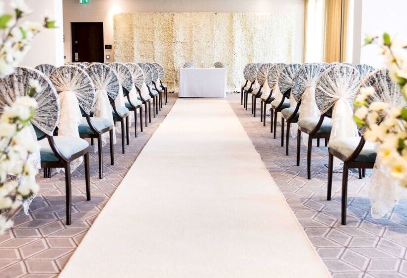 בית מלון כפרי Hilton Bournemouth