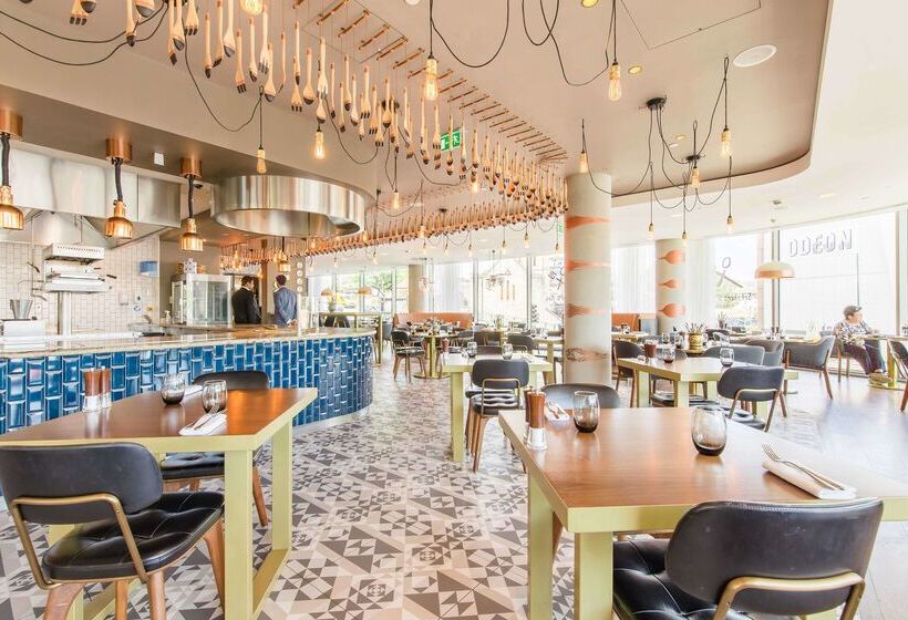 בית מלון כפרי Hilton Bournemouth