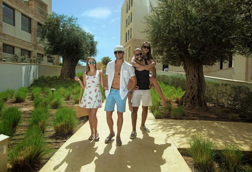 هتل Hilton Dead Sea Resort & Spa