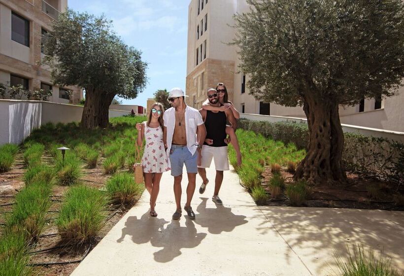 هتل Hilton Dead Sea Resort & Spa