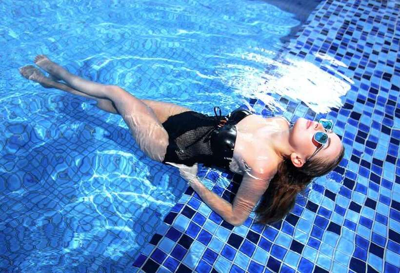 هتل Hilton Dead Sea Resort & Spa