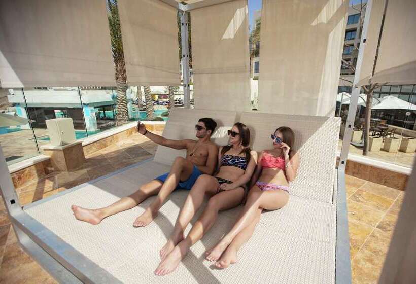 هتل Hilton Dead Sea Resort & Spa