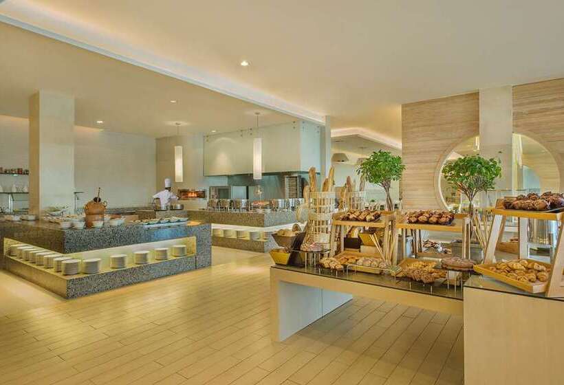 هتل Hilton Dead Sea Resort & Spa