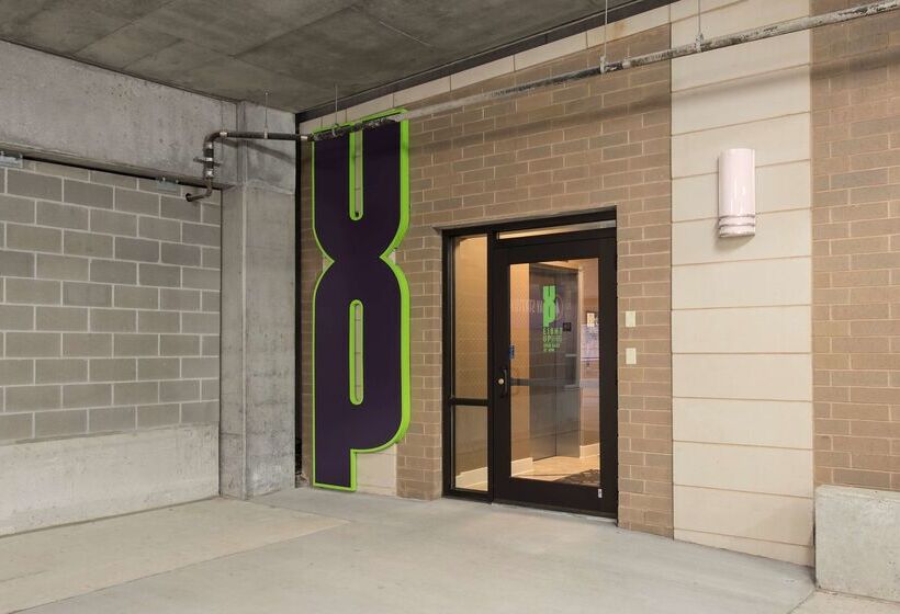 هتل Hilton Garden Inn Louisville Downtown