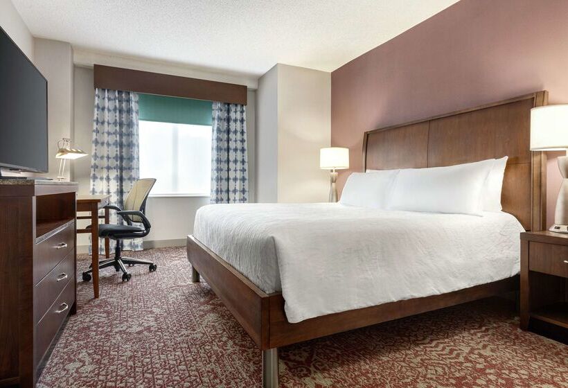 هتل Hilton Garden Inn Louisville Downtown