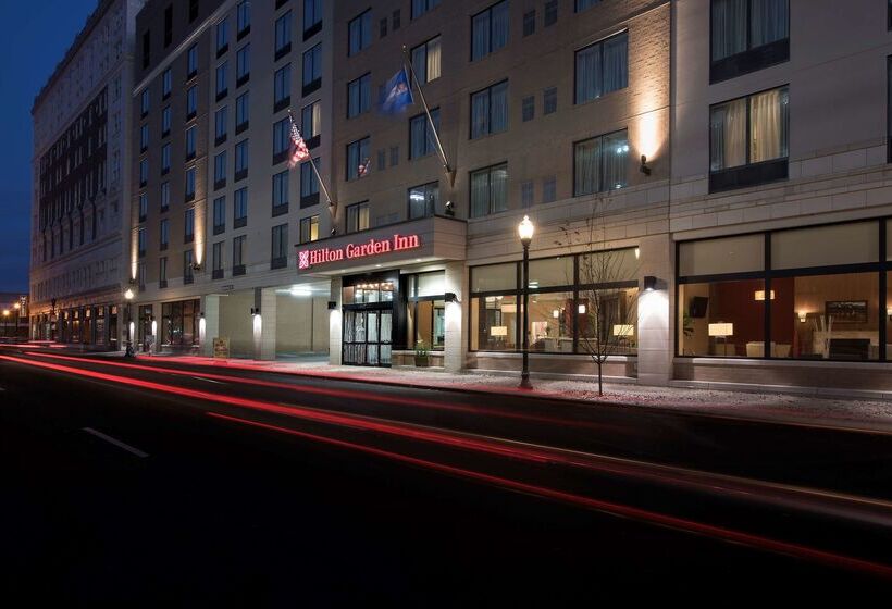 هتل Hilton Garden Inn Louisville Downtown