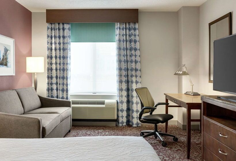 هتل Hilton Garden Inn Louisville Downtown