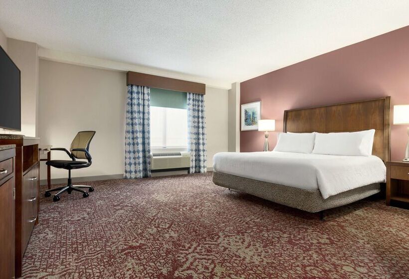 هتل Hilton Garden Inn Louisville Downtown