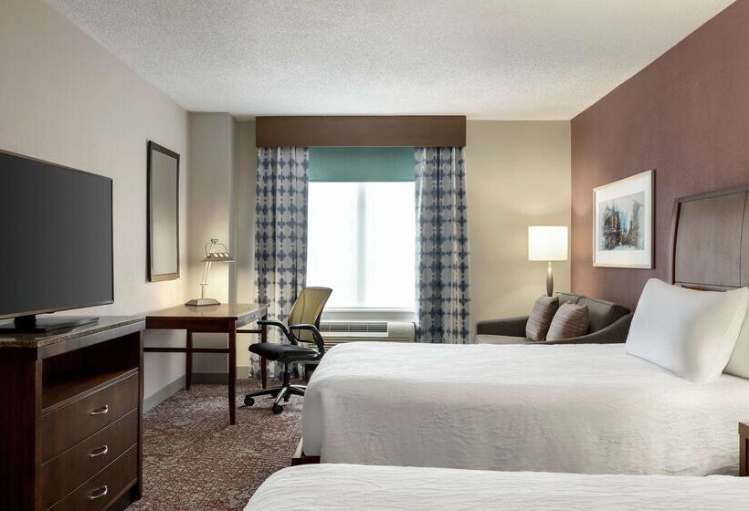 هتل Hilton Garden Inn Louisville Downtown