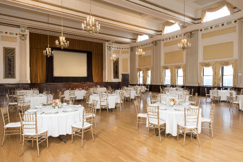 هتل Hilton Garden Inn Louisville Downtown