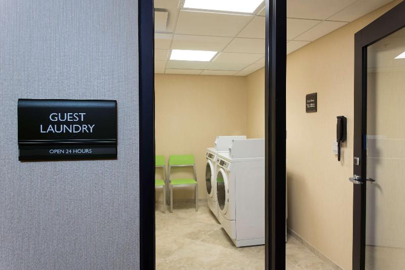 هتل Hilton Garden Inn Louisville Downtown