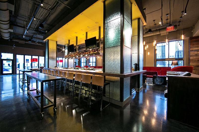 هتل Hilton Garden Inn Louisville Downtown