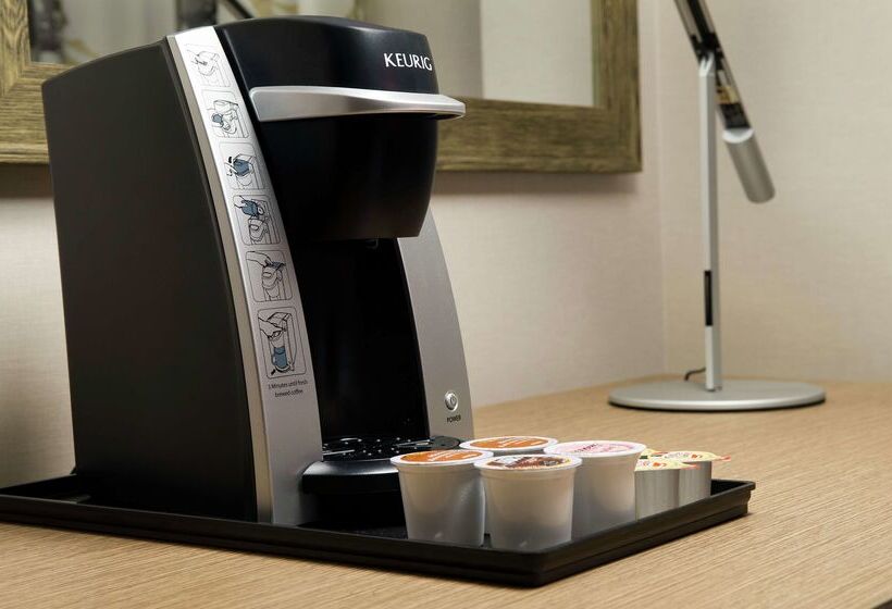 בית מלון כפרי Hilton Garden Inn Miami South Beach