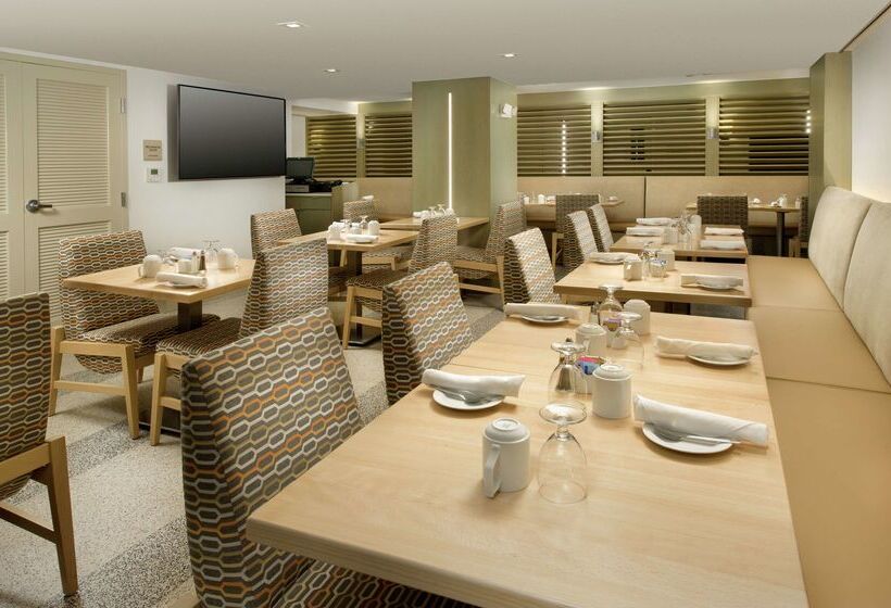 בית מלון כפרי Hilton Garden Inn Miami South Beach