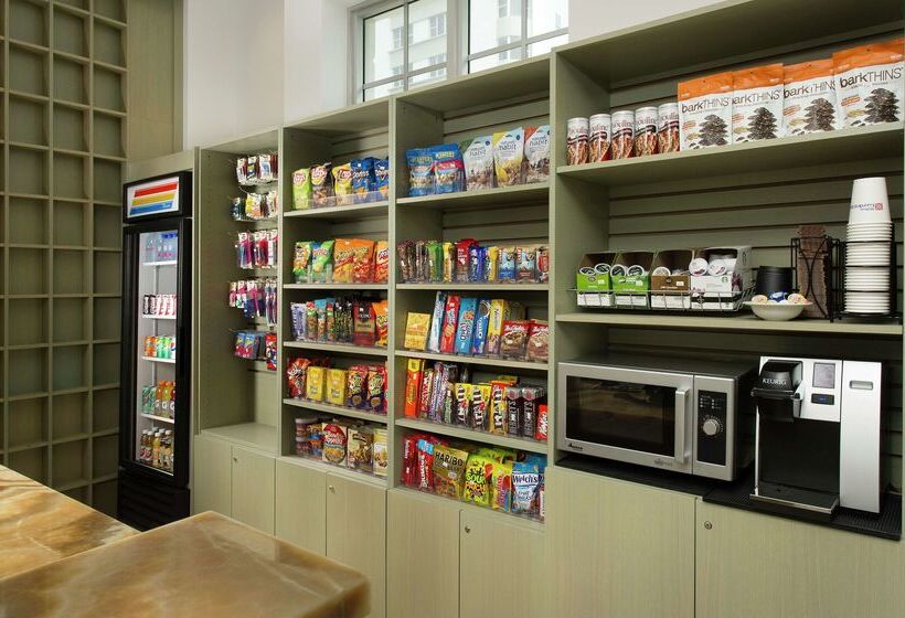 فندق Hilton Garden Inn Miami South Beach