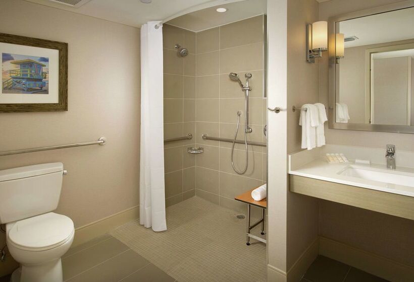 בית מלון כפרי Hilton Garden Inn Miami South Beach