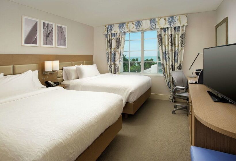 בית מלון כפרי Hilton Garden Inn Miami South Beach