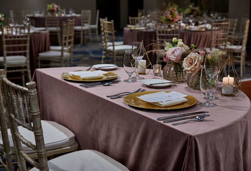 هتل Hilton Garden Inn Rochester/university & Medical Center