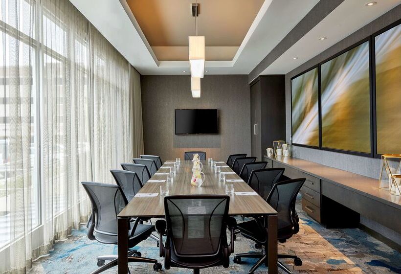 هتل Hilton Garden Inn Rochester/university & Medical Center