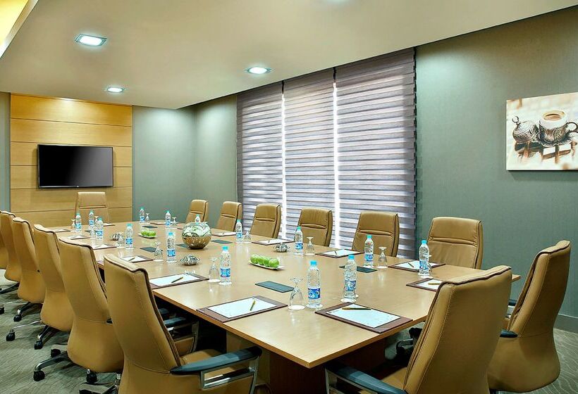 Otel Hilton Garden Inn Tabuk