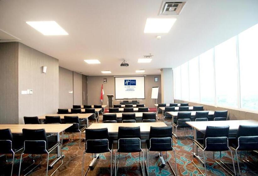 בית מלון כפרי Holiday Inn Express Surabaya Centerpoint, An Ihg