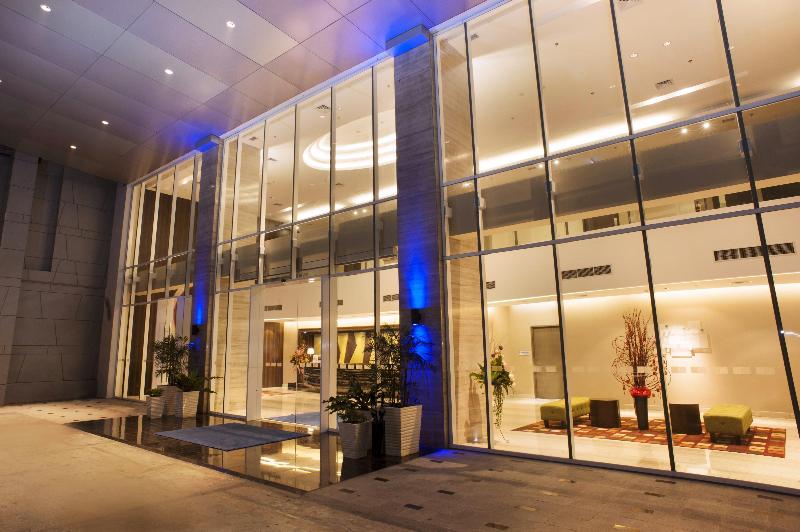 בית מלון כפרי Holiday Inn Express Surabaya Centerpoint, An Ihg