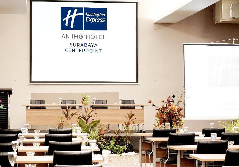 בית מלון כפרי Holiday Inn Express Surabaya Centerpoint, An Ihg