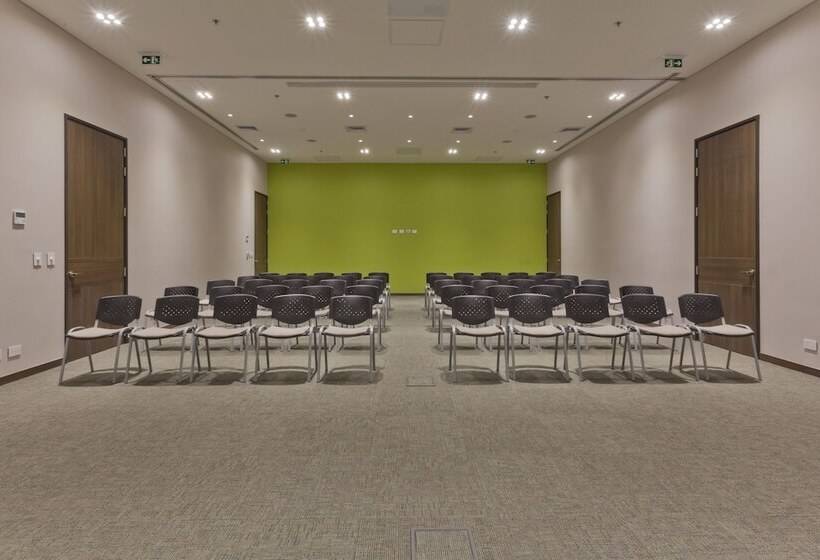 هتل Holiday Inn Express Yopal, An Ihg