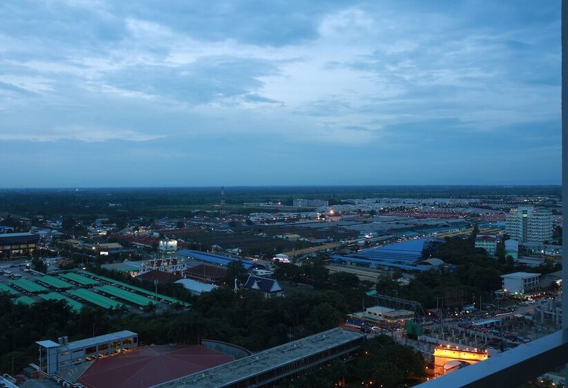 호텔 Holiday Palace