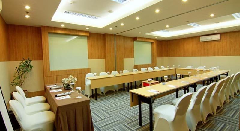 בית מלון כפרי @hom Semarang Simpang Lima