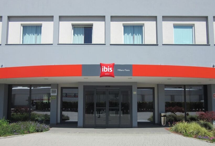 בית מלון כפרי Ibis Milano Fiera