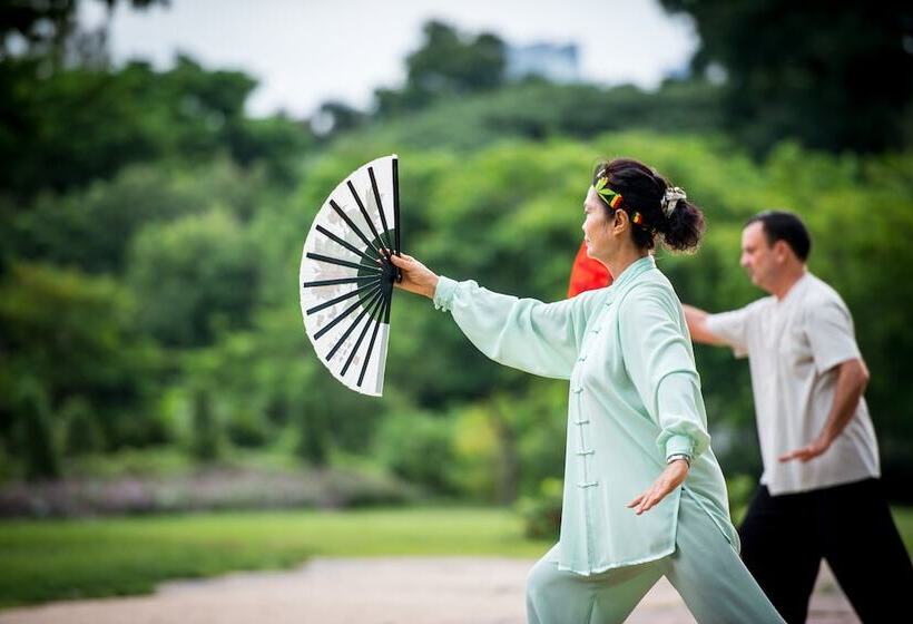 Hotel Indigo Bangkok Wireless Road, An Ihg