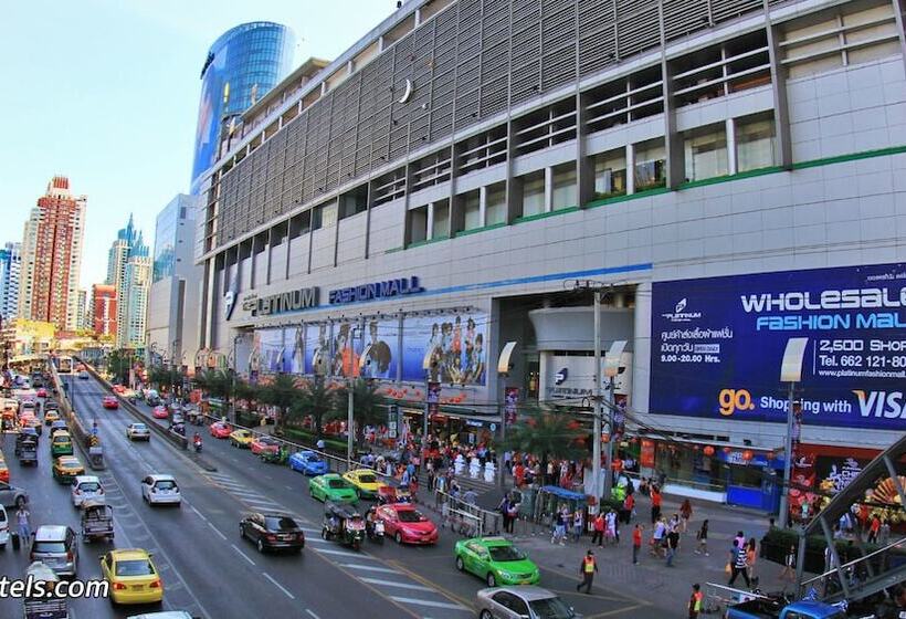 Hotel Indigo Bangkok Wireless Road, An Ihg