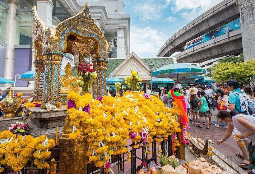 Hotel Indigo Bangkok Wireless Road, An Ihg