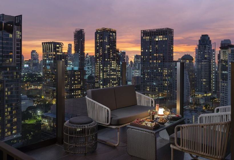 Hotel Indigo Bangkok Wireless Road, An Ihg