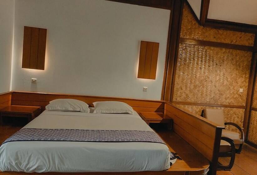 호텔 Kampung Sumber Alam Garut