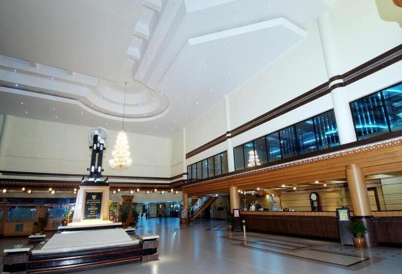 בית מלון כפרי Kapuas Palace