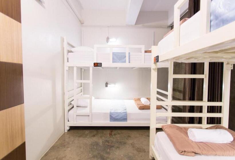 Отель Zz Hostel Chiang Mai